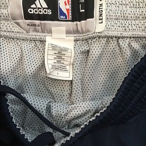 Adidas shorts men size L